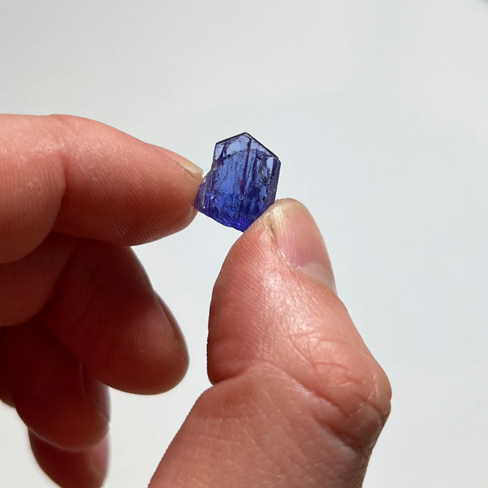 vibrant color tanzanite crystal