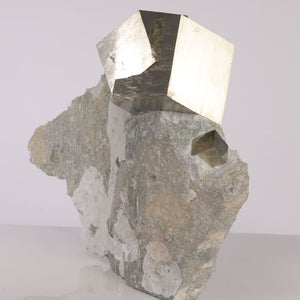 Pyrite Twinning