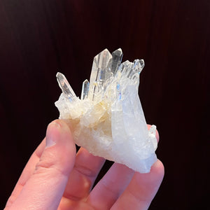 quartz size in hand