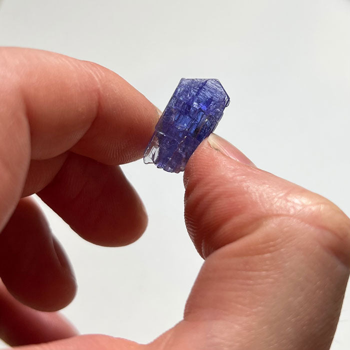 vivid color tanzanite crystal