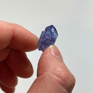 size of tanzanite crystal in hand