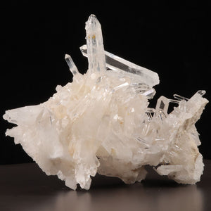 large quartz cluster