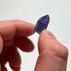 size of tanzanite specimen