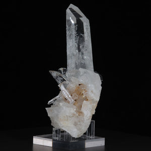 raw quartz crystal specimen