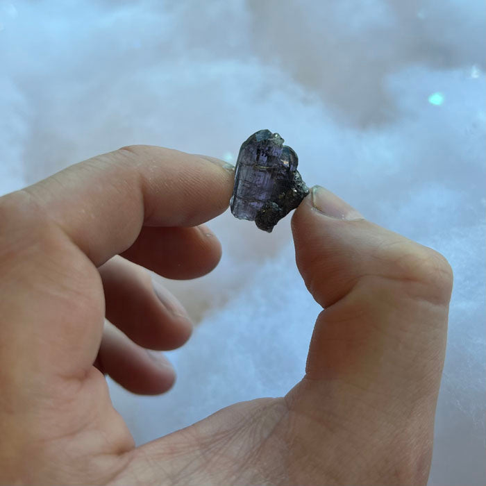 unheated tanzanite on graphite