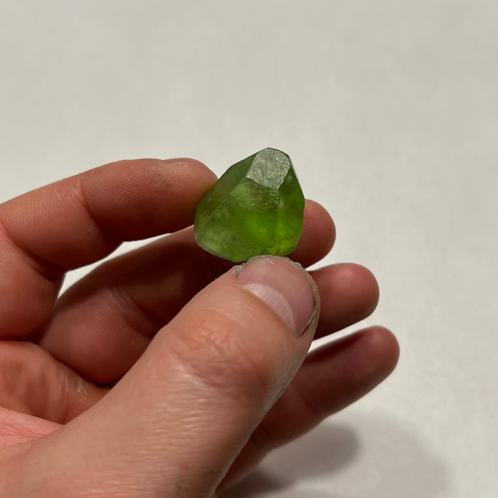 Deals Peridot-Beautiful-Terminated-Spectacular-Gem-Quality-Incrdible-Crystals-Specimen-6.60-GM-From-Suppat-Pakistan