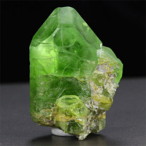 Peridot Crystal buy 37.90 ct